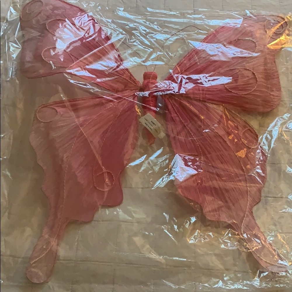 NWOT!!  Beautiful Hanging Butterfly